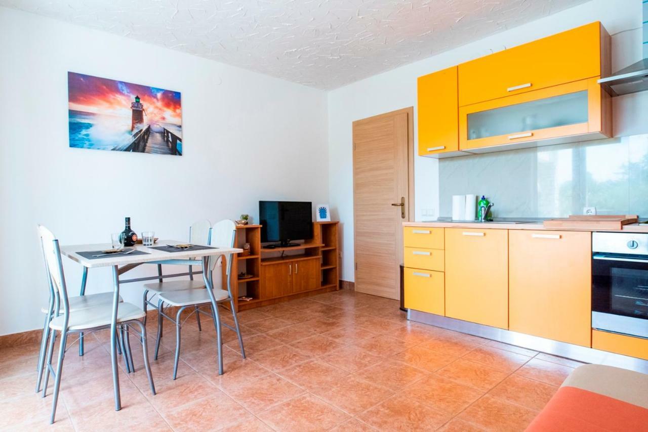 Lavanda Apartments&studios Apartment *