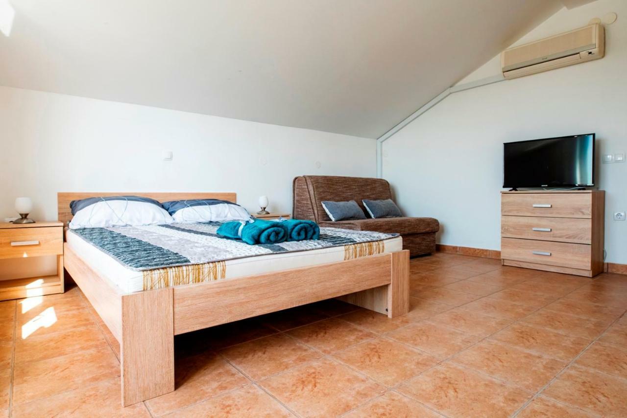 Lavanda Apartments&studios * Pinezići