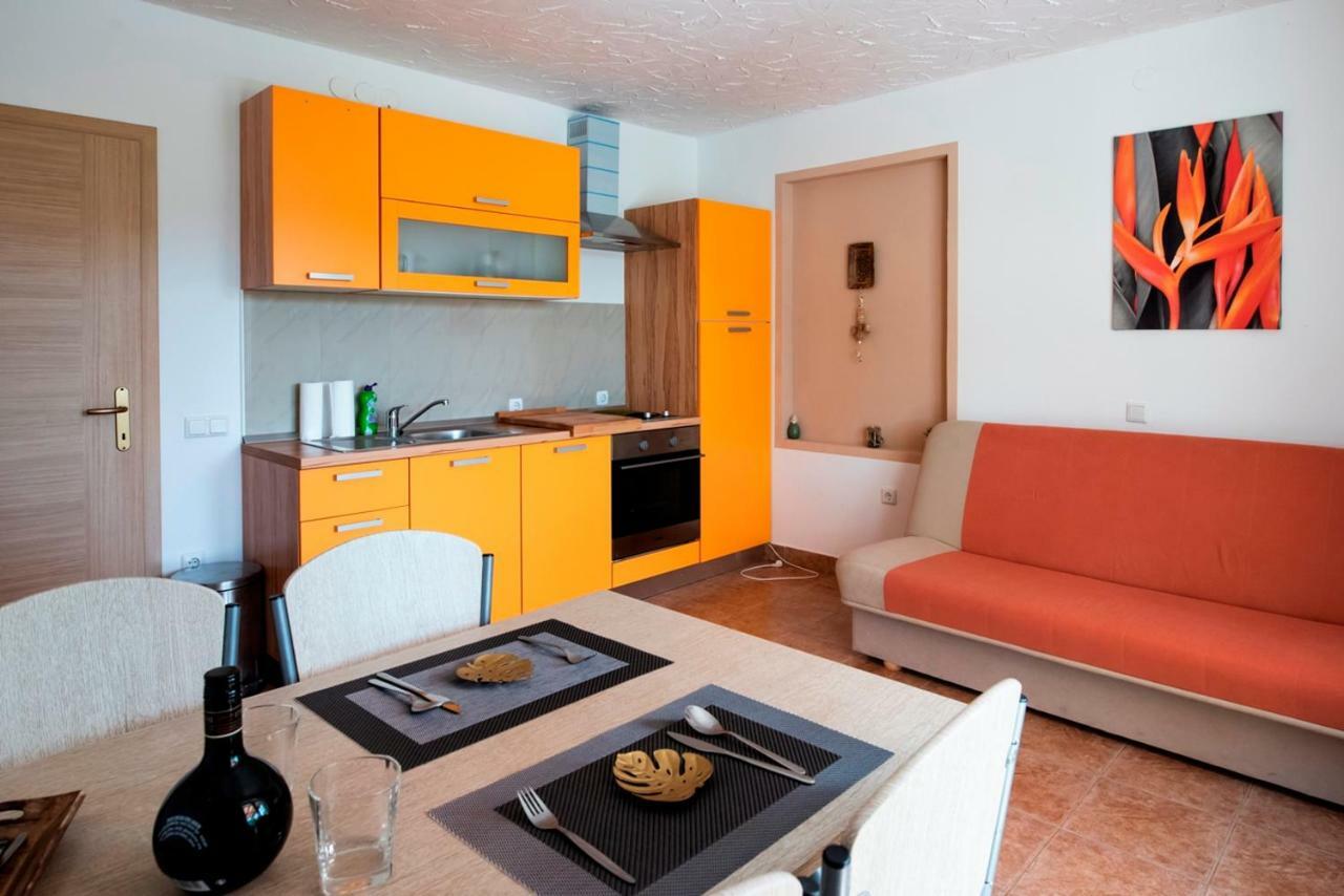 Lavanda Apartments&studios Pinezići